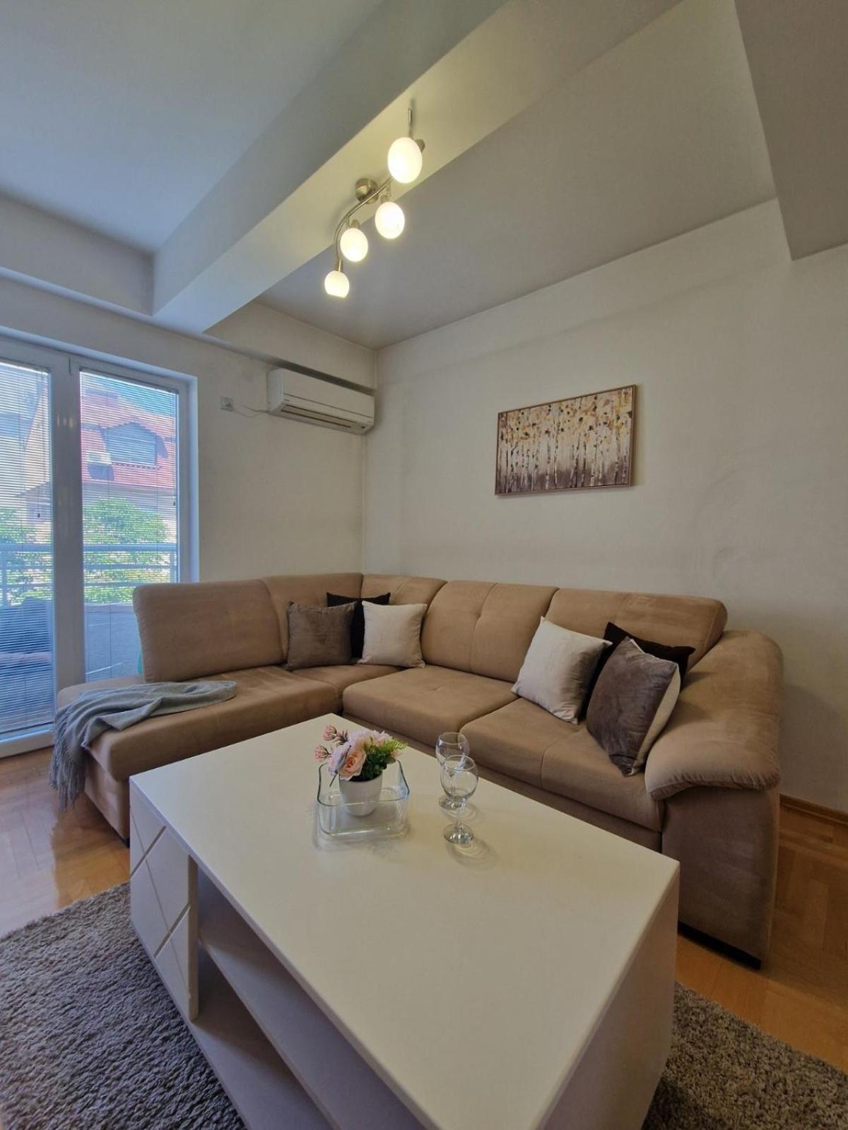 Kamche Lux Apartment Скопие Екстериор снимка