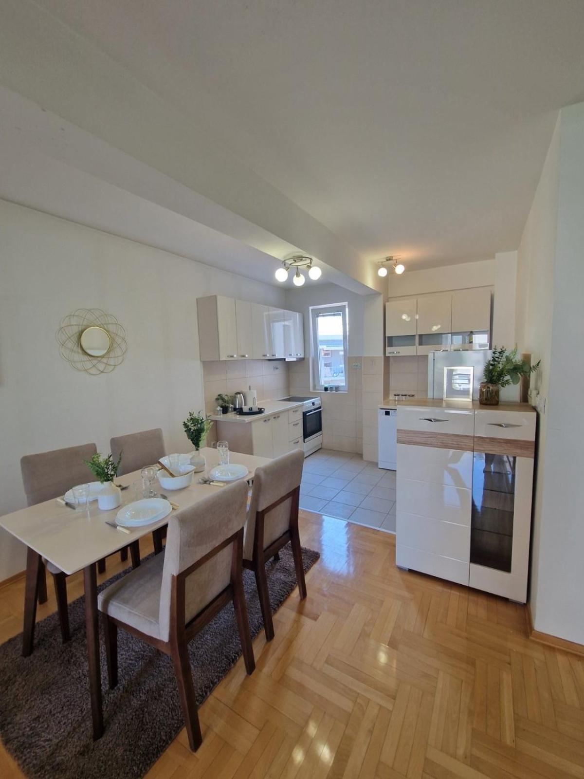 Kamche Lux Apartment Скопие Екстериор снимка