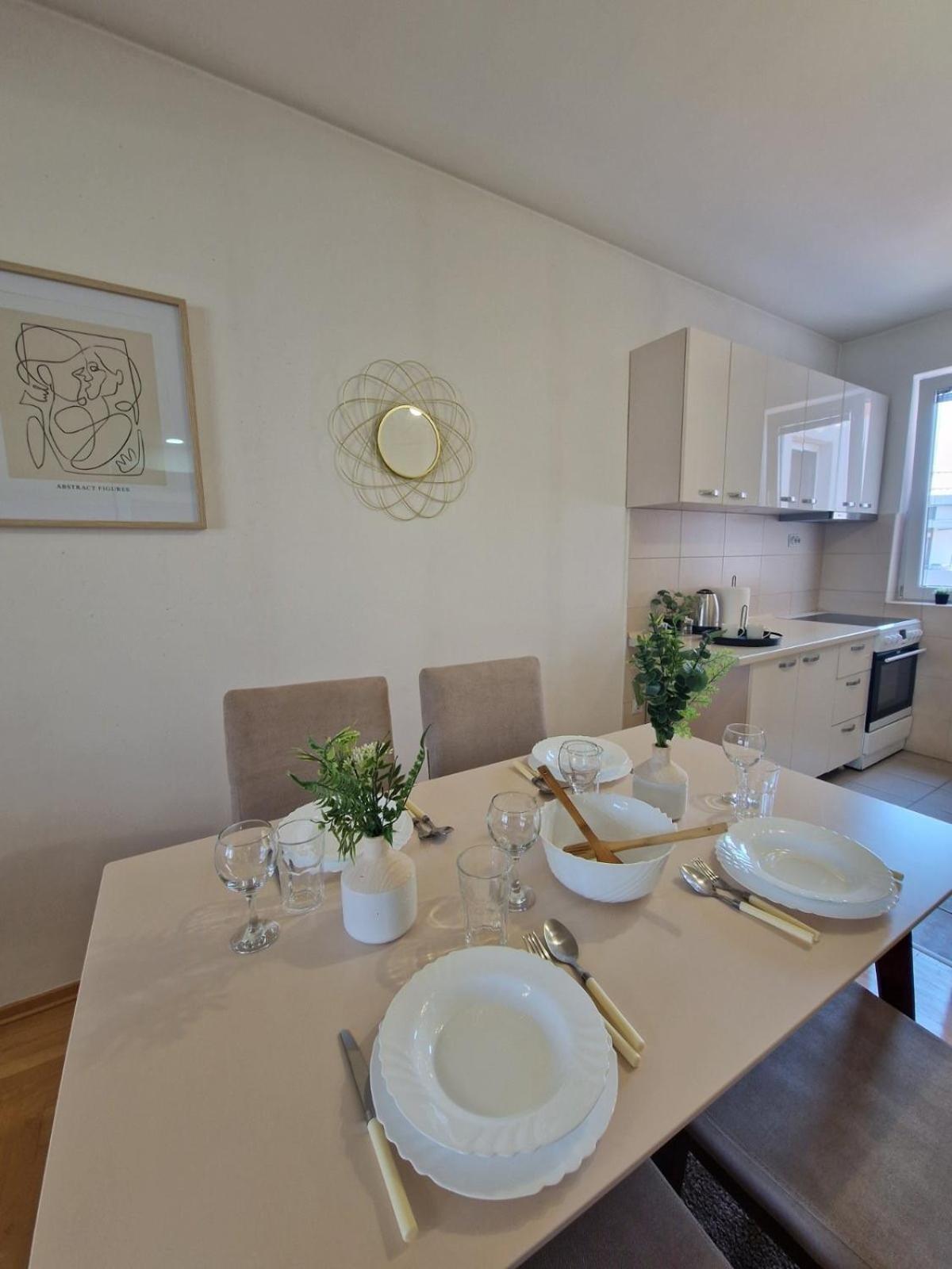 Kamche Lux Apartment Скопие Екстериор снимка