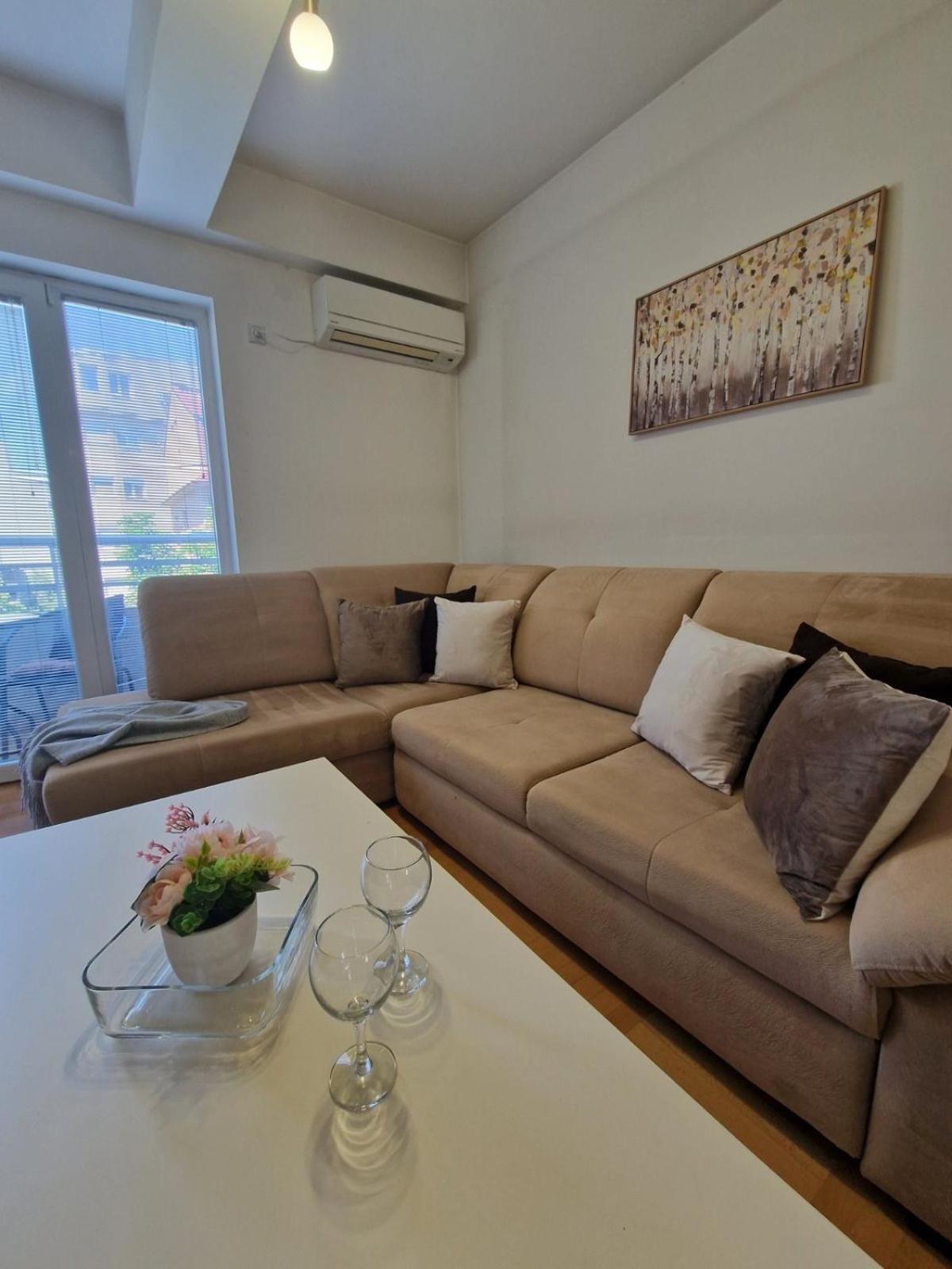 Kamche Lux Apartment Скопие Екстериор снимка