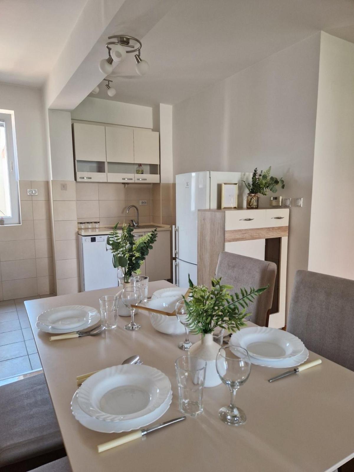 Kamche Lux Apartment Скопие Екстериор снимка